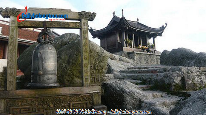 Yên Tử không chỉ là địa điểm du lịch mà còn là nơi gửi gắm những ước nguyện của du khách